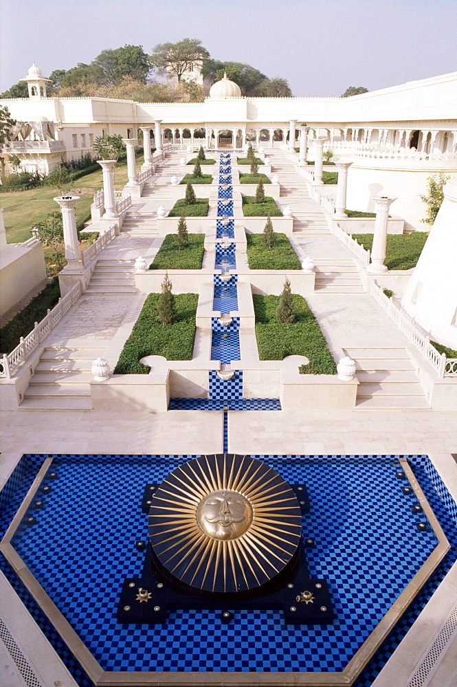 Udai Vilas Oberoi resort hotel, Udaipur Lake, Udaipur, Rajasthan state, India, Asia