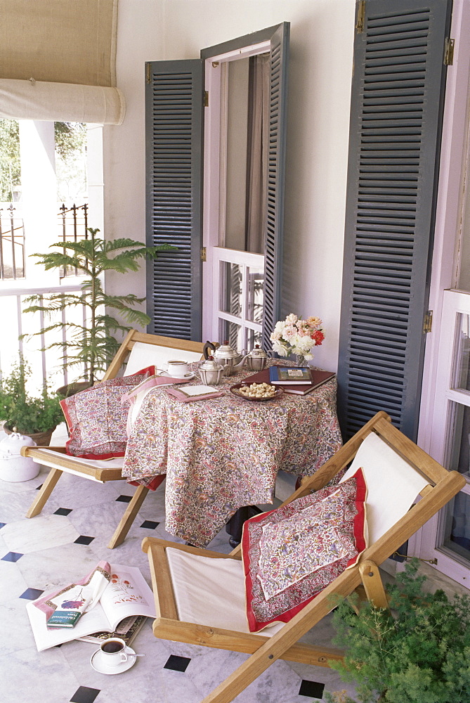 Contemporary block-printed fabric, designed by Toy & Joy Singh, covered verandah, private residence, Jaipur, Rajasthan state, India, Asia