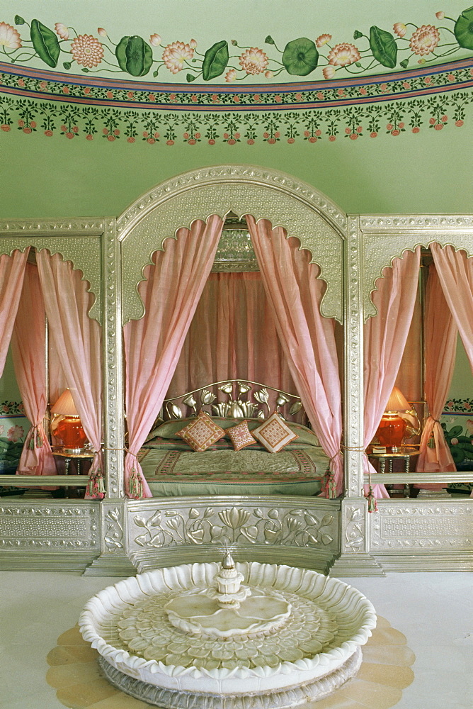 Bedroom, the Shiv Niwas Palace Hotel, Udaipur, Rajasthan state, India, Asia