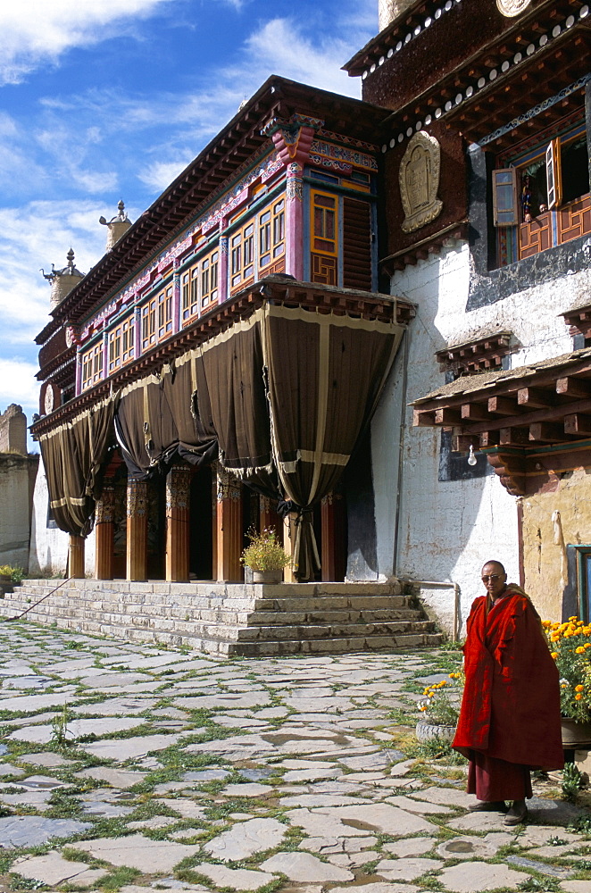 Tibetan monastery outside Garze, Sichuan Province, China, Asia