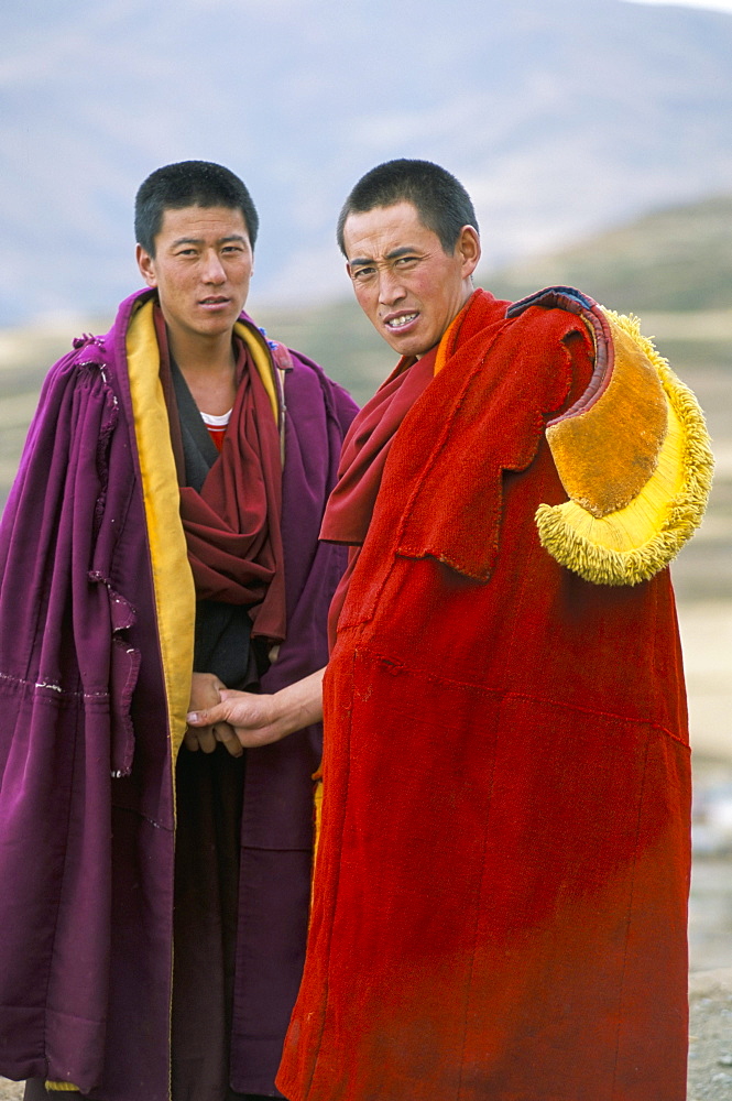 Monks of the yellow hat sect at Garze, Sichuan Province, China, Asia