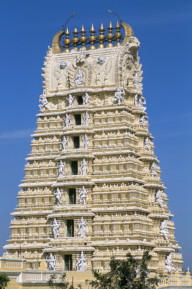 Chamundeswara temple, Chamundi Hills, Mysore, Karnataka, India, Asia