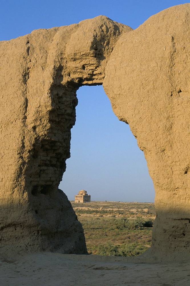 Maidens Castle dating from 6th and 7th centuries, Merv, Turkmenistan, Central Asia, Asia