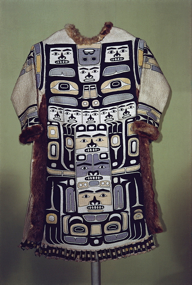 Chilkat shirt, Tlingit from North West Pacific, exhibited in Portland Museum, Portland, Oregon, United States of America, North America