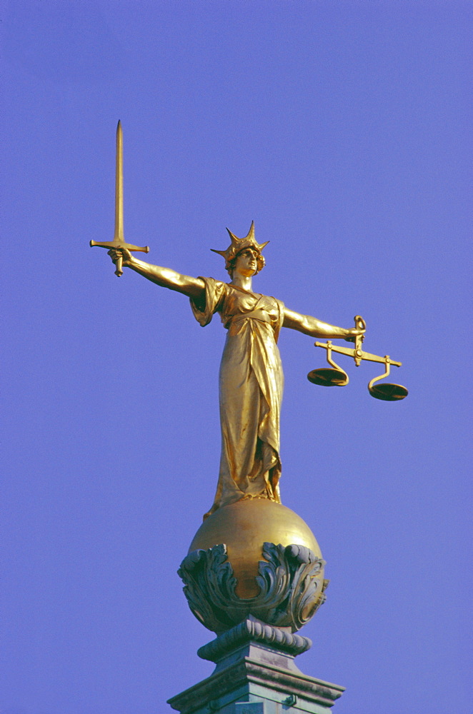 The Scales of Justice above the Old Bailey Law Courts, Inns of Court, London, England, UK