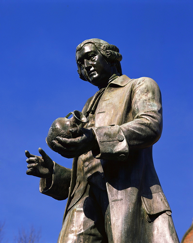 Statue of Josiah Wedgwood (1730-1795), Stoke on Trent, Staffordshire, England, United Kingdom, Europe