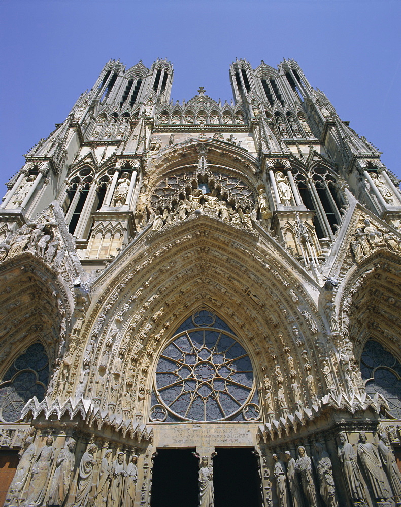 West front, Reims Cathedral, UNESCO World Heritage Site, Champagne, France, Europe