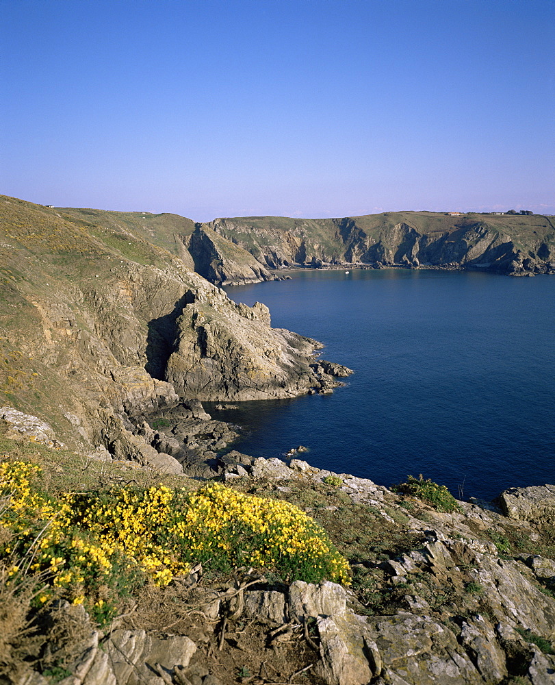 View south to Little Sark along west coast of Sark, Channel Islands, United Kingdom, Europe