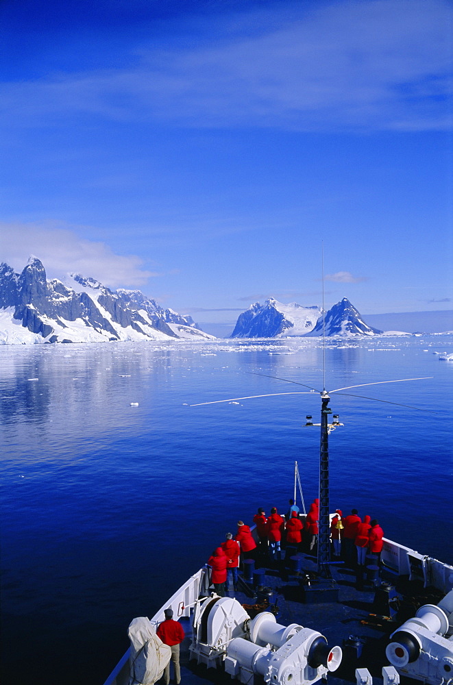 Tourists on adventure cruise, Antarctic Peninsula, Antarctica, Polar Regions