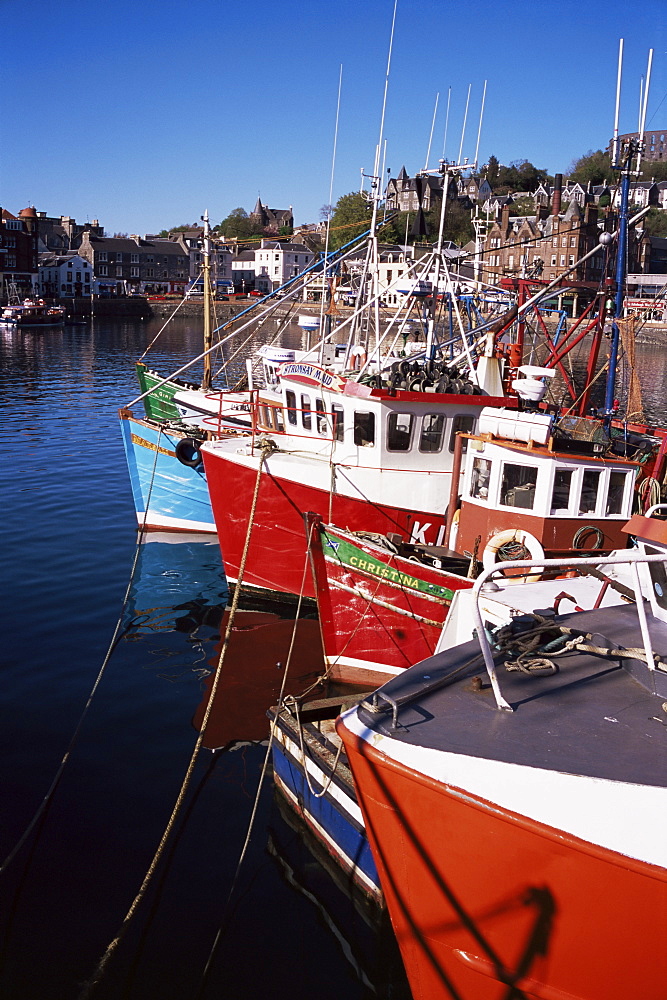 Fishing boats and waterfront, Oban, Argyll, Scotland, United Kingdom, Europe