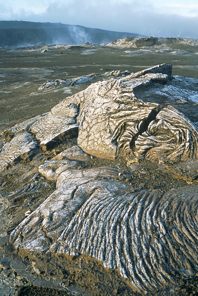 Kilauea volcano crater showing solidified ropy lava called pahoehoe, The Big Island, Hawaii, Hawaiian Islands, United States of America, North America