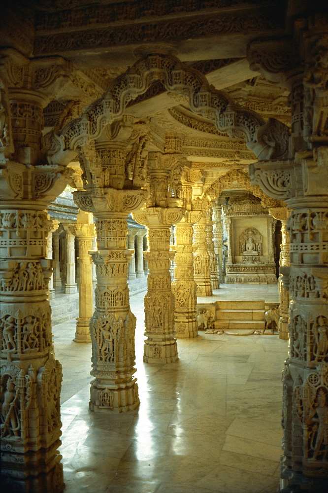 Interior, Dillawara Temple, Mount Abu, Rajasthan state, India, Asia