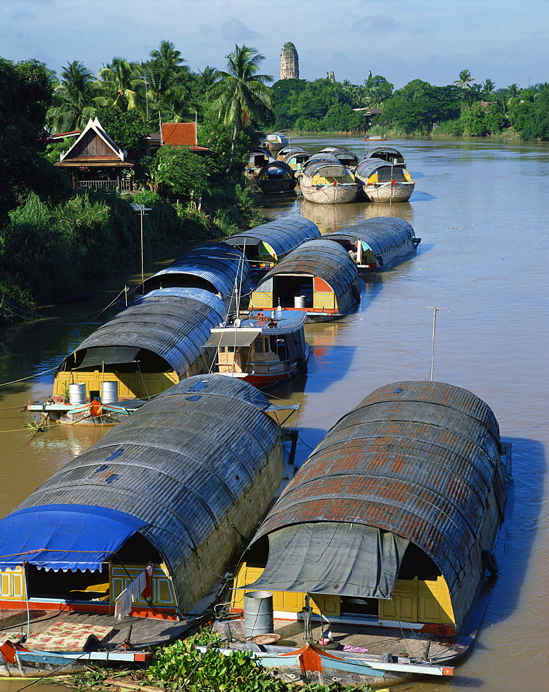 Covered boats on the Chao Phraya river at Ayutthaya, Thailand, Southeast Asia, Asia