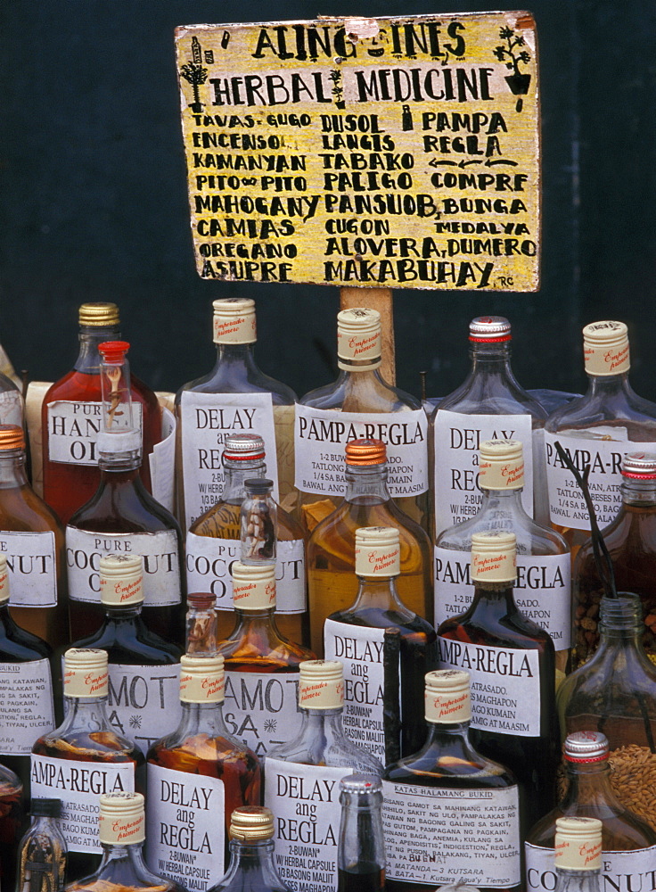 Herbal medicine shop in Manila, Philippines, Southeast Asia, Asia