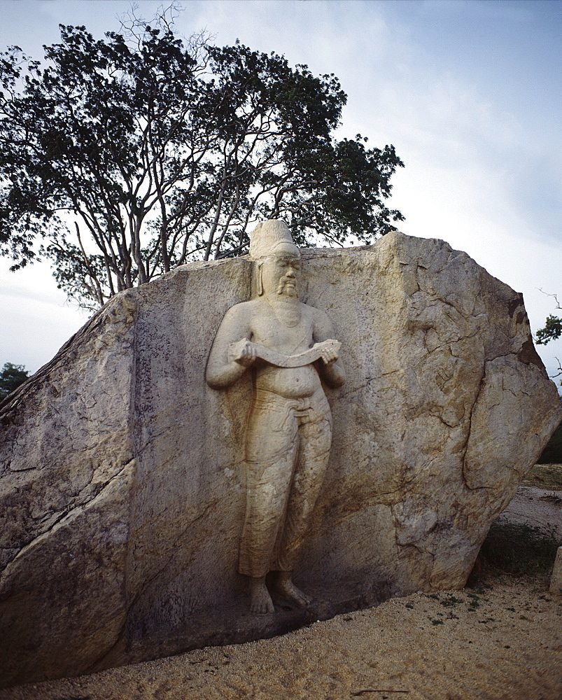 Statue of Parakramabahu the Great, medieval king, responsible for unifying the island in the 12th century,  Polonnaruwa, UNESCO World Heritage Site, Sri Lanka, Asia


