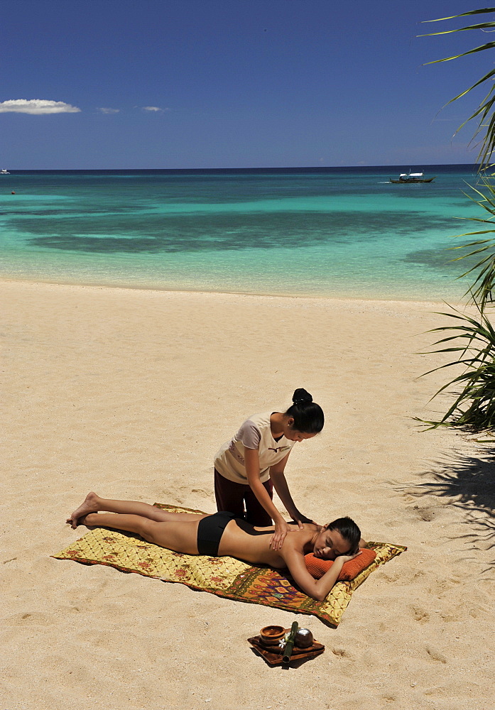 Massage on the beach, Shangri La Boracay Resort and Spa in Boracay, Philippines, Southeast Asia, Asia