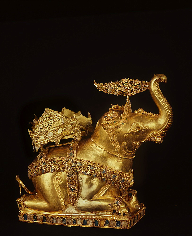 Gold elephant found in the crypt of Wat Ratburanaa, Ayutthaya, dating from the 15th century, National Museum, Ayutthaya, Thailand, Southeast Asia, Asia