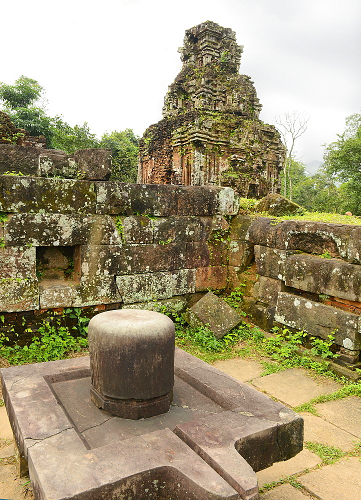 Lingam, My Son Temple Group, UNESCO World Heritage Site, Vietnam, Indochina, Southeast Asia, Asia