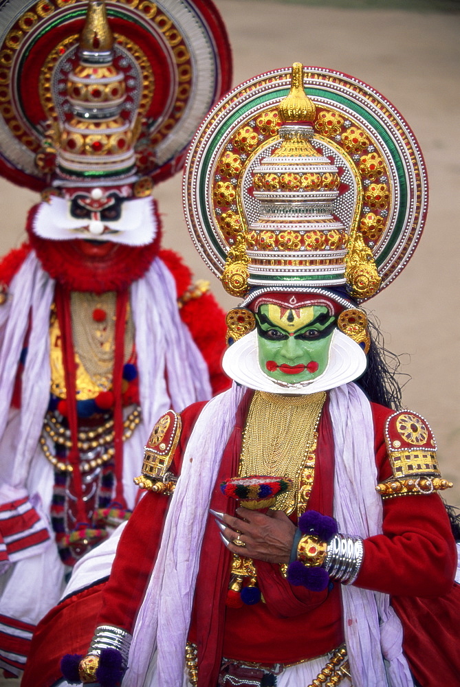 Kathakali dance performers, Kochi (Cochin), Kerala state, India, Asia