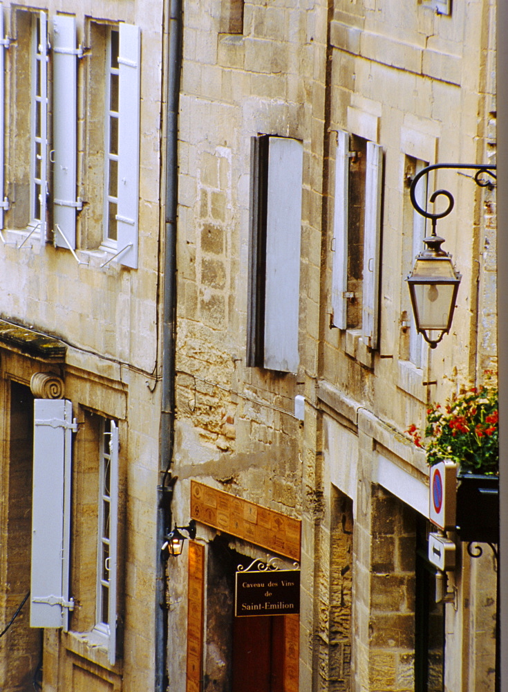 St. Emilion near Bordeaux, Gironde, Aquitaine, France, Europe