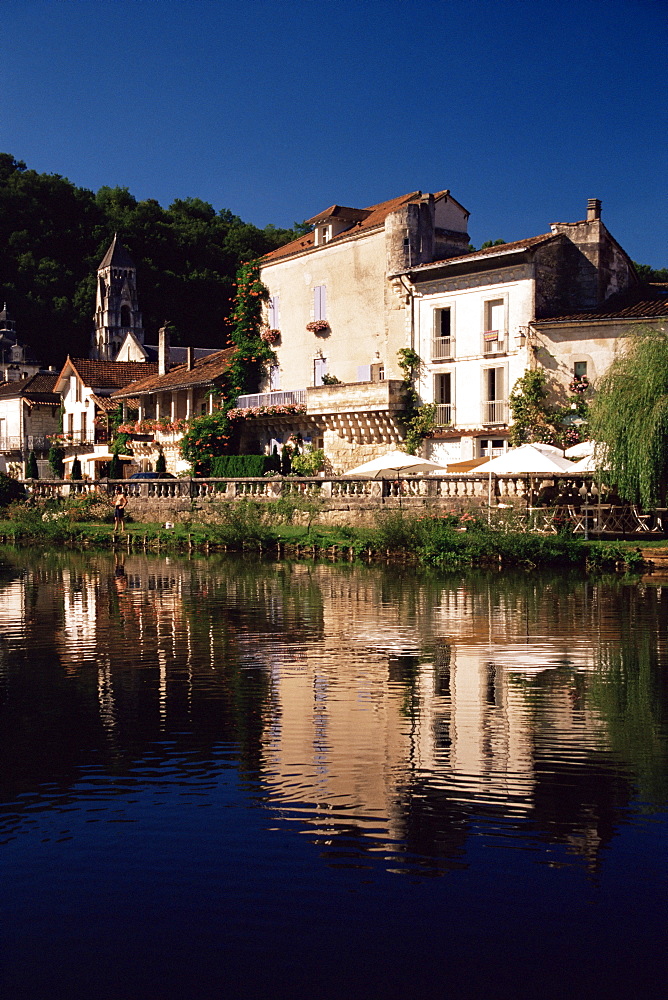 Brantome, River Dronne, Dordogne, Aquitaine, France, Europe