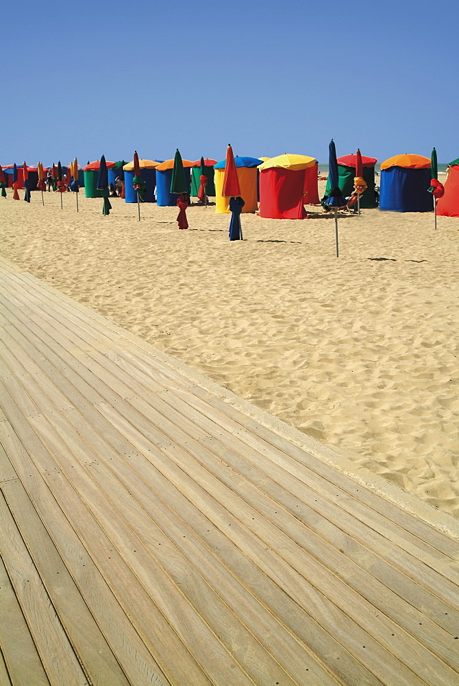 La Planche (boadwalk) and beach, Deauville, Calvados, Normandy, France, Europe