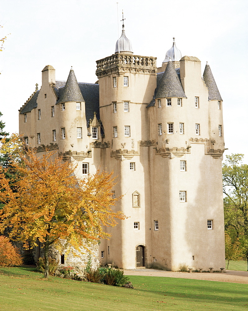 Craigievar Castle, Aberdeenshire, Highland region, Scotland, United Kingdom, Europe