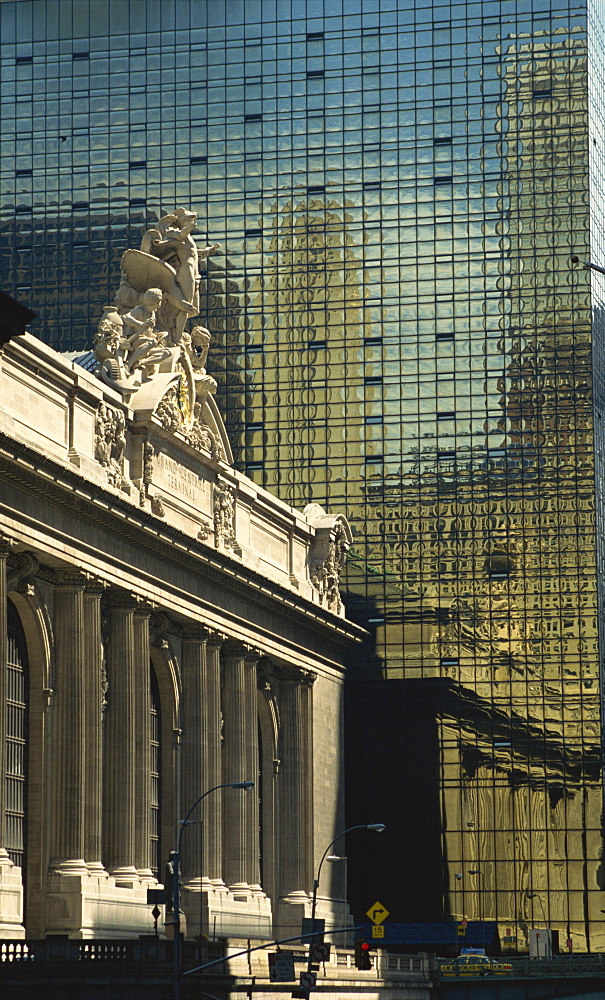 Contrast between Grand Central Station and the Graybar Building, Manhattan, New York City, United States of America, North America