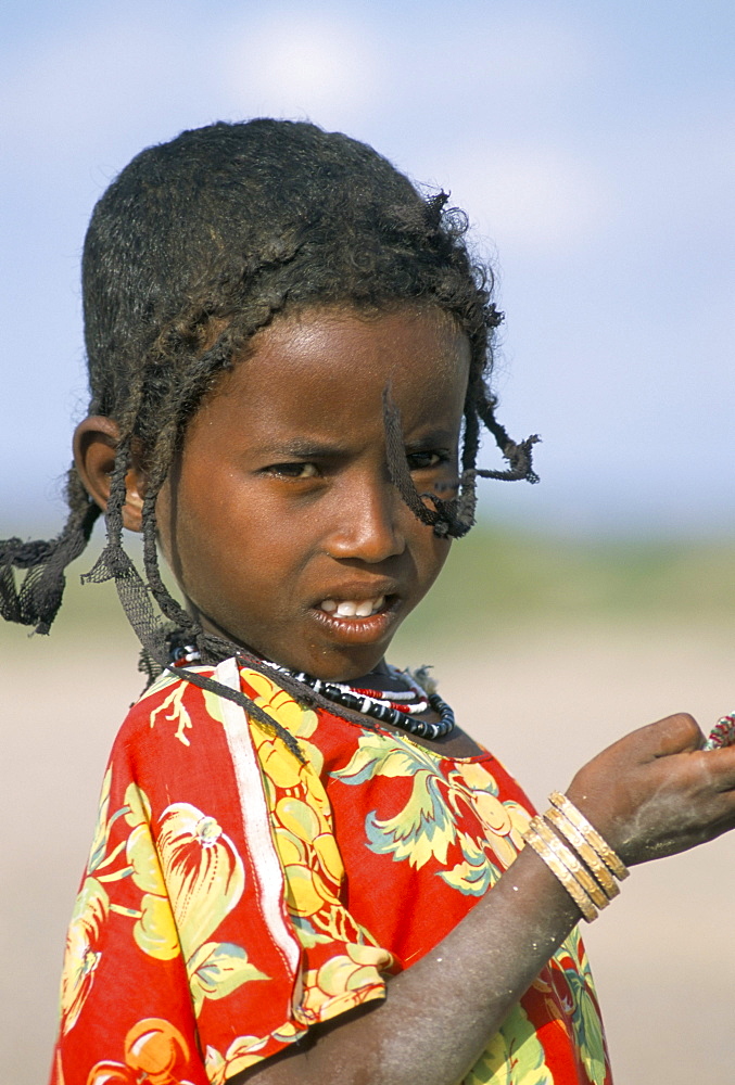 Portrait of an Afar girl, daughter of desert nomad, Afar Triangle, Djibouti, Africa