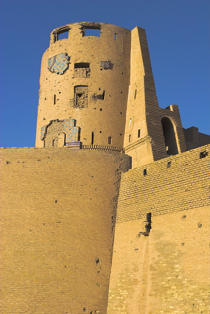 Timurid tilework on a tower of The Citadel (Qala-i-Ikhtiyar-ud-din), originally built by Alexander the Great, but in its present form by Malik Fakhruddin in 1305AD, Herat, Herat Province, Afghanistan, Asia