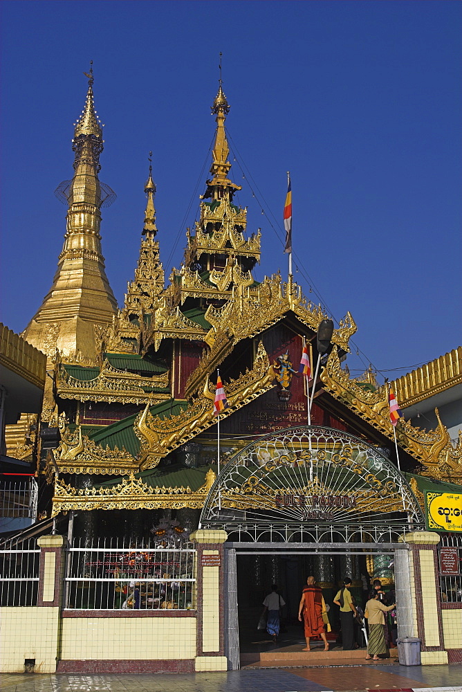 Sule Pagoda, Yangon (Rangoon), Myanmar (Burma), Asia