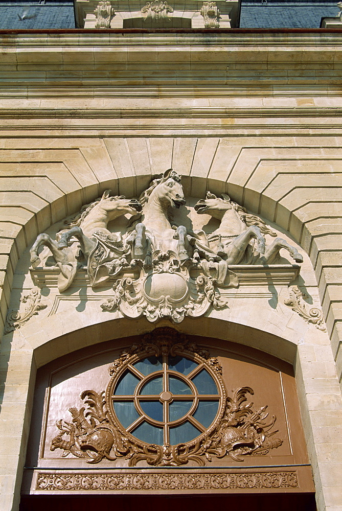 Sculpture of horses on the Musee Vivant du Cheval at Chantilly, in Picardie, France, Europe