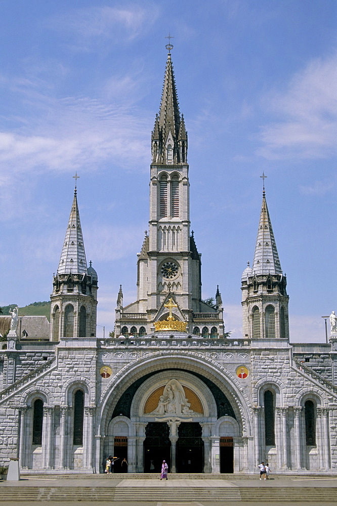 Basilica du Rosaire (Basilica Notre Dame du Rosaire), Lourdes, Midi Pyrenees, France, Europe