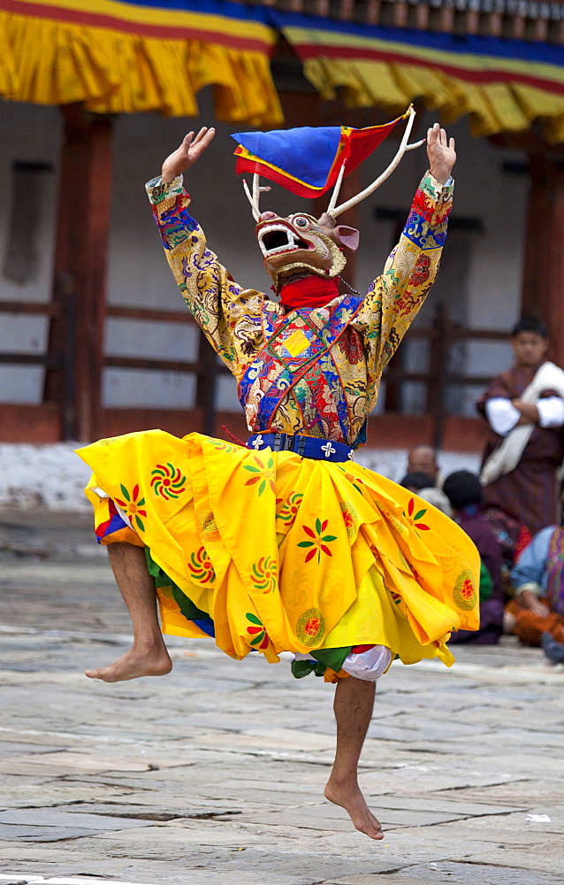 Monks performing traditional masked dance at the Wangdue Phodrang Tsechu, Wangdue Phodrang Dzong, Wangdue Phodrang (Wangdi), Bhutan, Asia