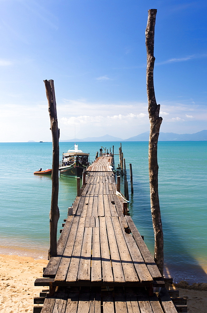 Bo Phut Pier stretching out into the sea on the north coast of Koh Samui, Thailand, Southeast Asia, Asia