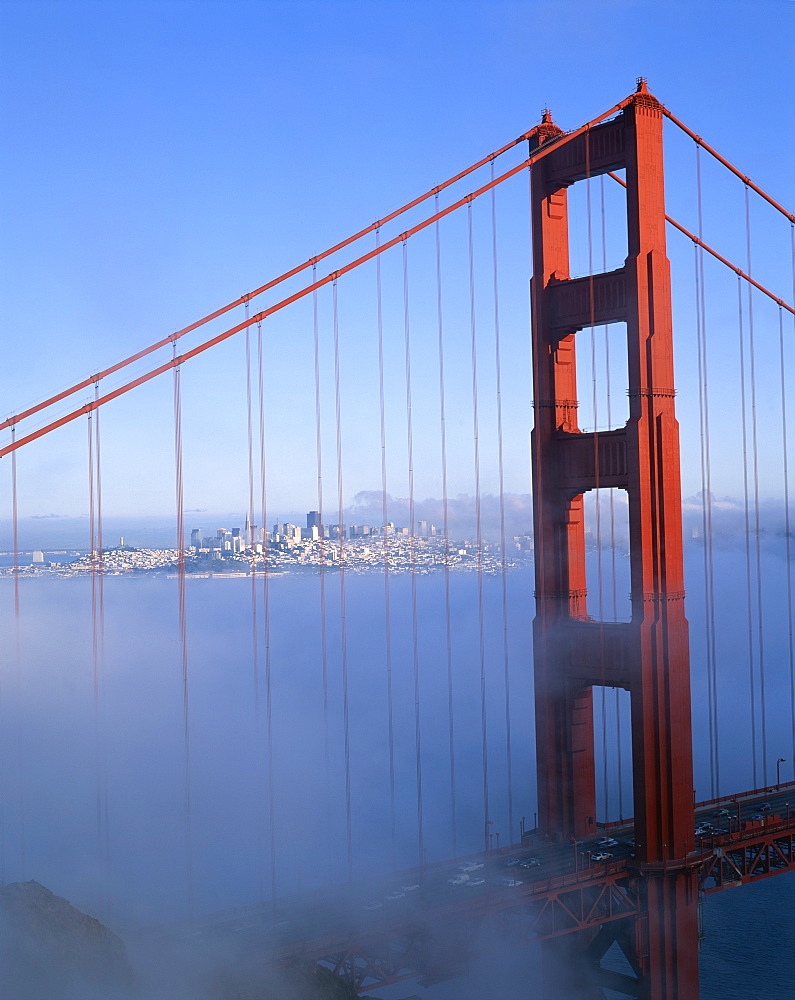 The Golden Gate Bridge, San Francisco, California, United States of America, North America