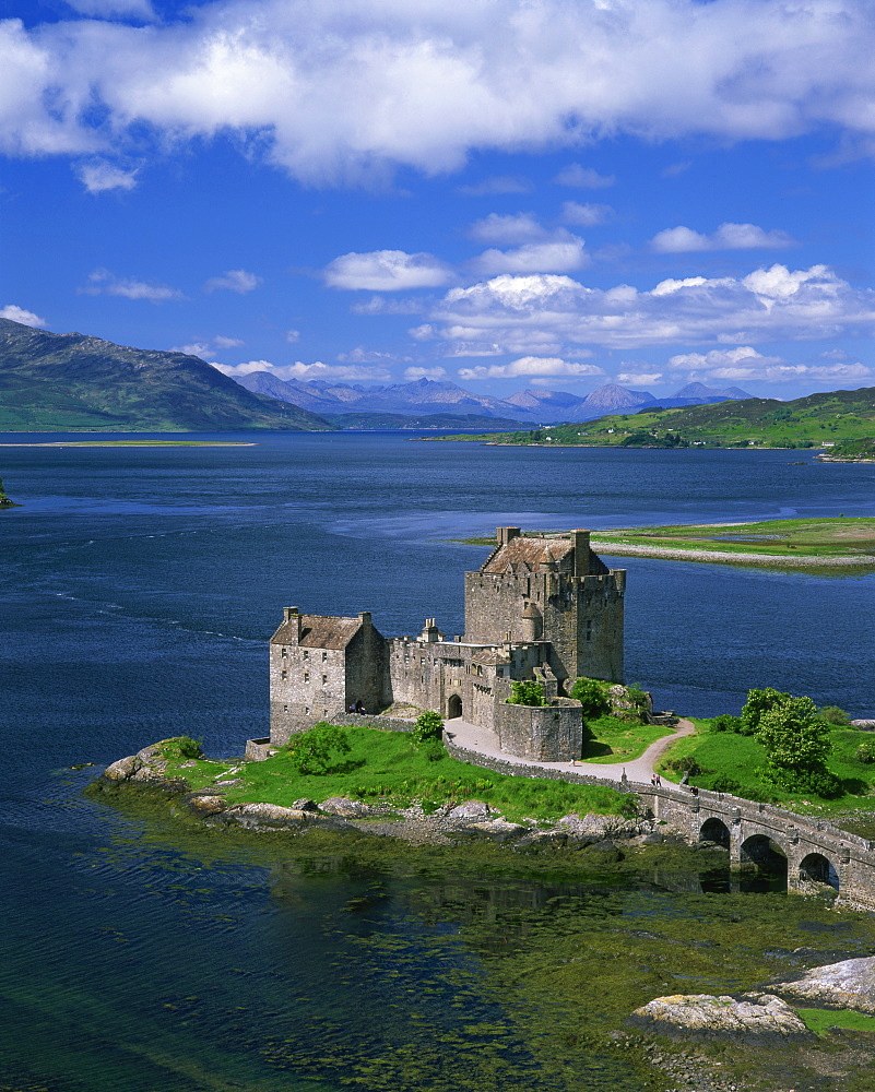 Eilean Donan Castle, Highlands, Scotland, United Kingdom, Europe