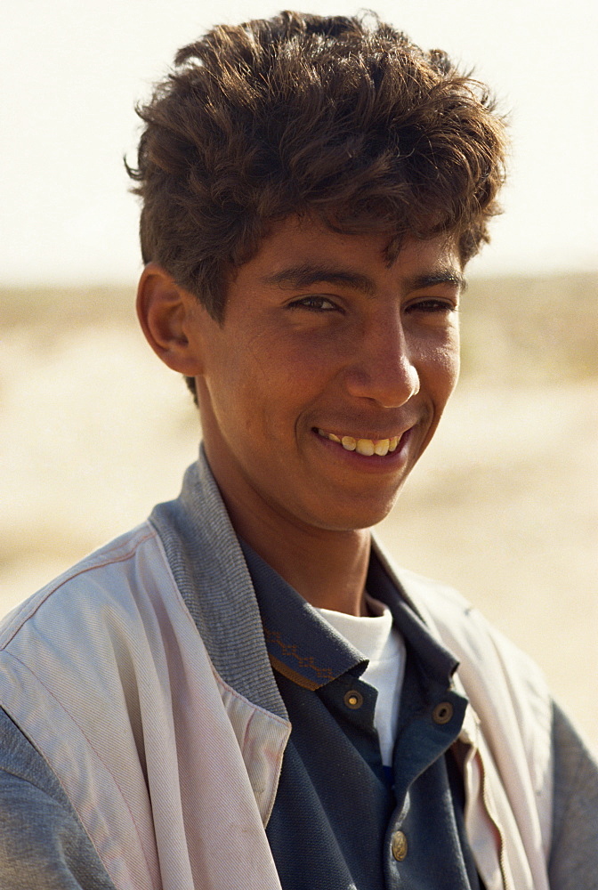 A 15 year old Tunisian boy, Douz, Tunisia, North Africa, Africa