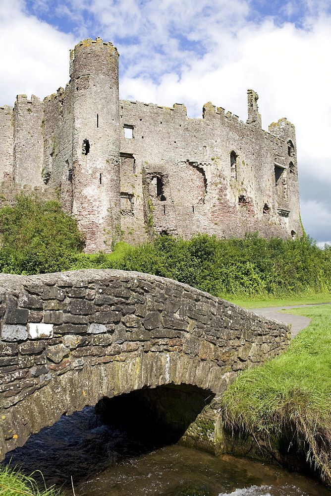 Castle and footbridge, Laugharne, Carmarthenshire, South Wales, Wales, United Kingdom, Europe