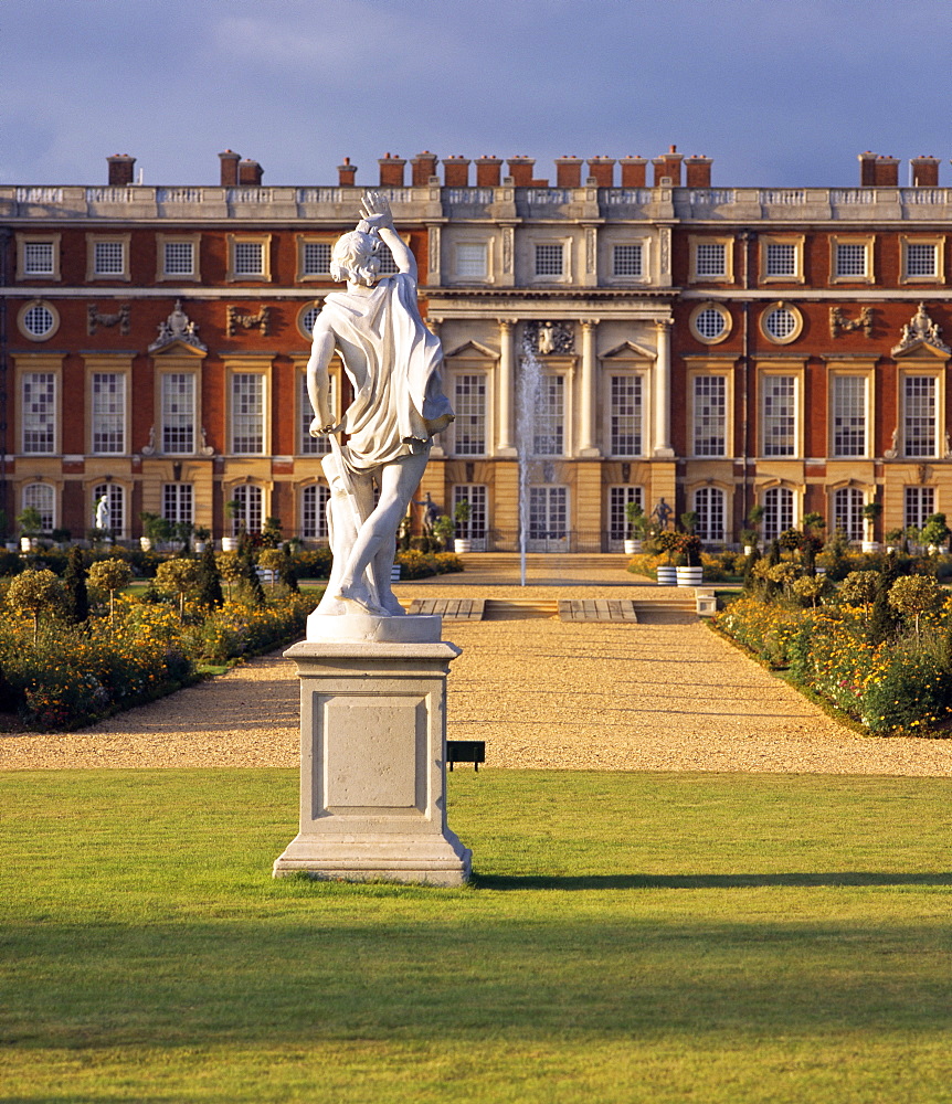 Hampton Court Palace from the Privy Garden, Greater London, England, United Kingdom, Europe