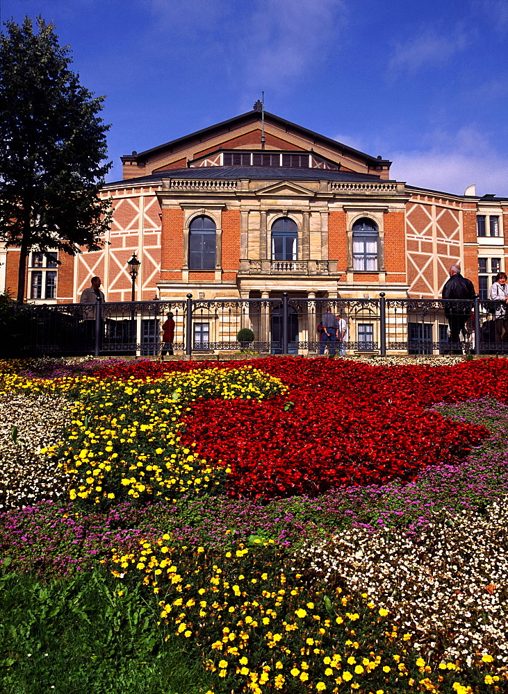 Germany, Bavaria, Bayreuth, Wagner Festspielhaus, opera house, flower beds in foreground