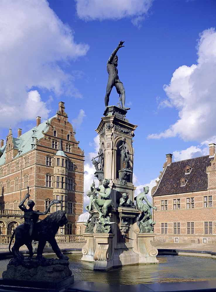 Frederiksborg Slot (castle), Hillerod, North Zealand, Denmark, Scandinavia, Europe