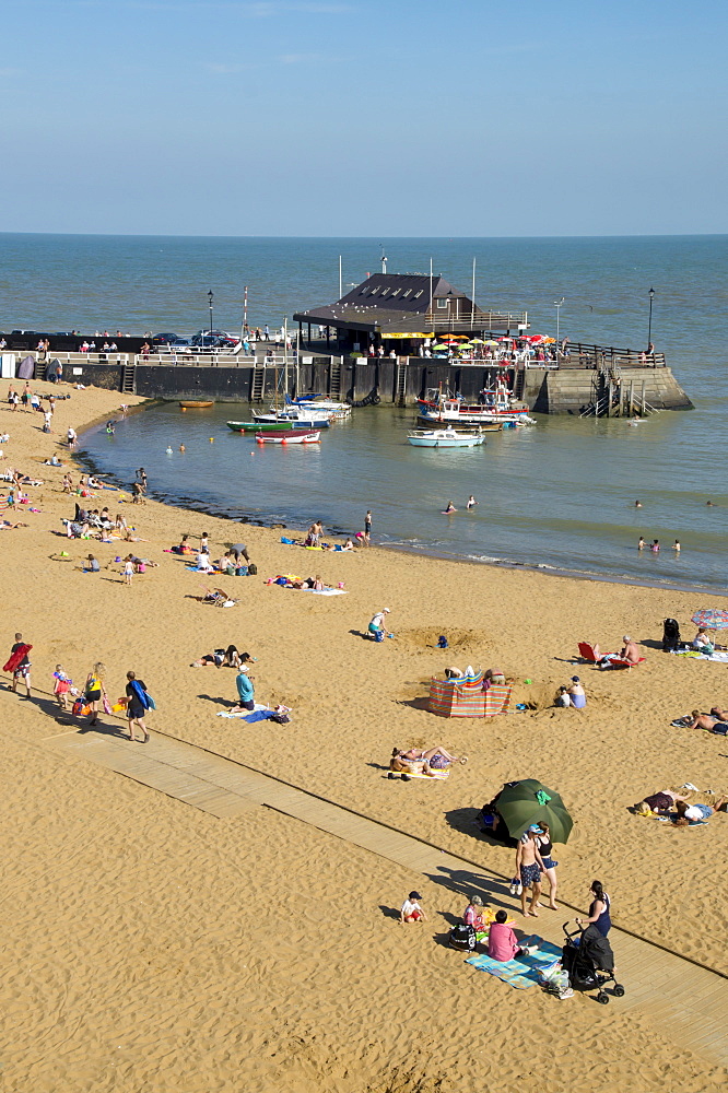 Viking Bay beach and harbour, Broadstairs, Kent, England, United Kingdom, Europe