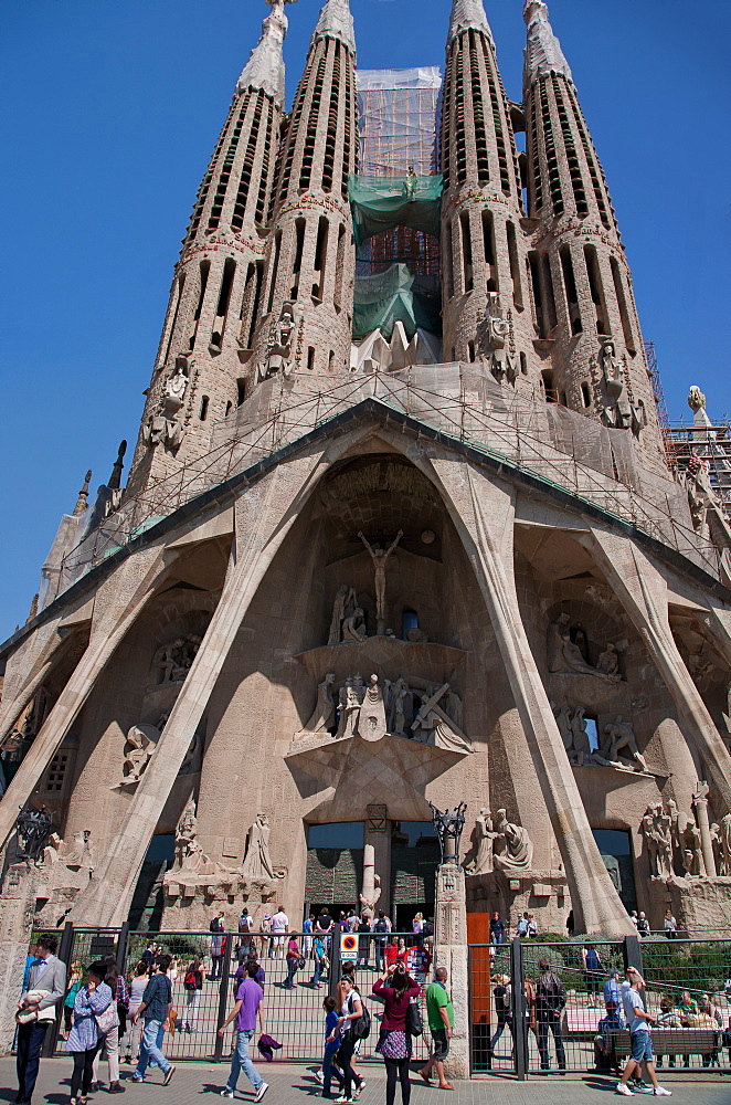 Facade of the Sagrada Familia Cathedral by Gaudi, UNESCO World Heritage Site, Barcelona, Catalonia, Spain, Europe