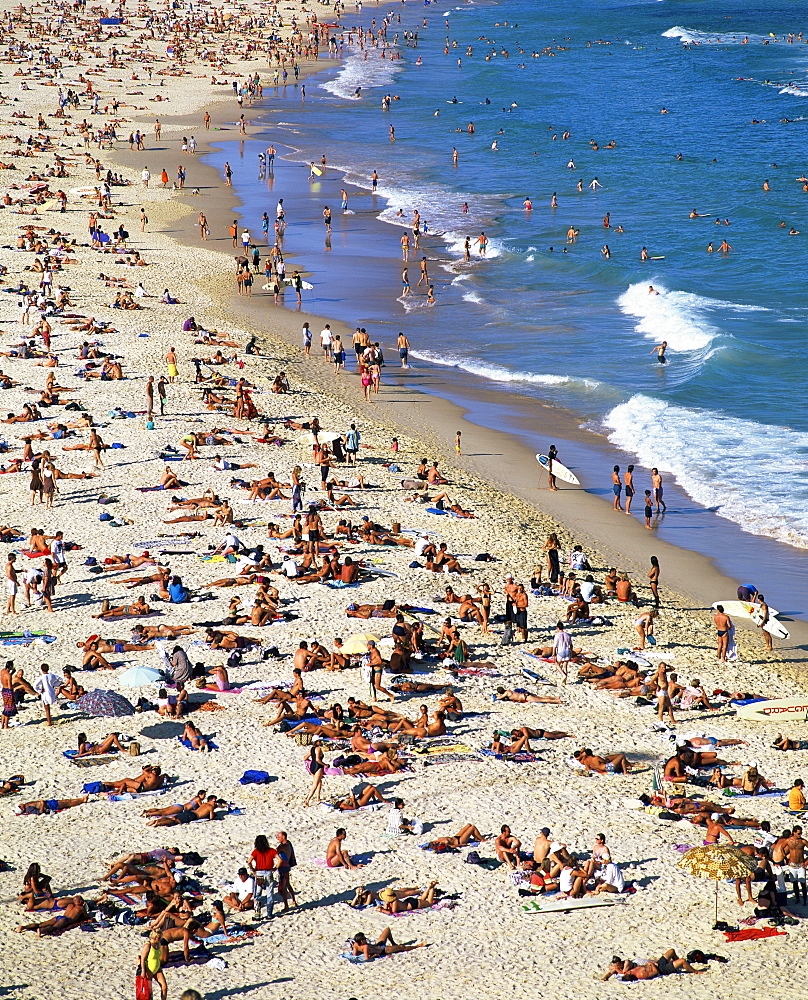 Crowds on Bondi Beach, Sydney, New South Wales, Australia, Pacific