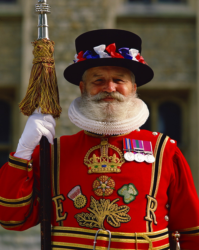 Beefeater at the Tower of London, London, England, United Kingdom, Europe