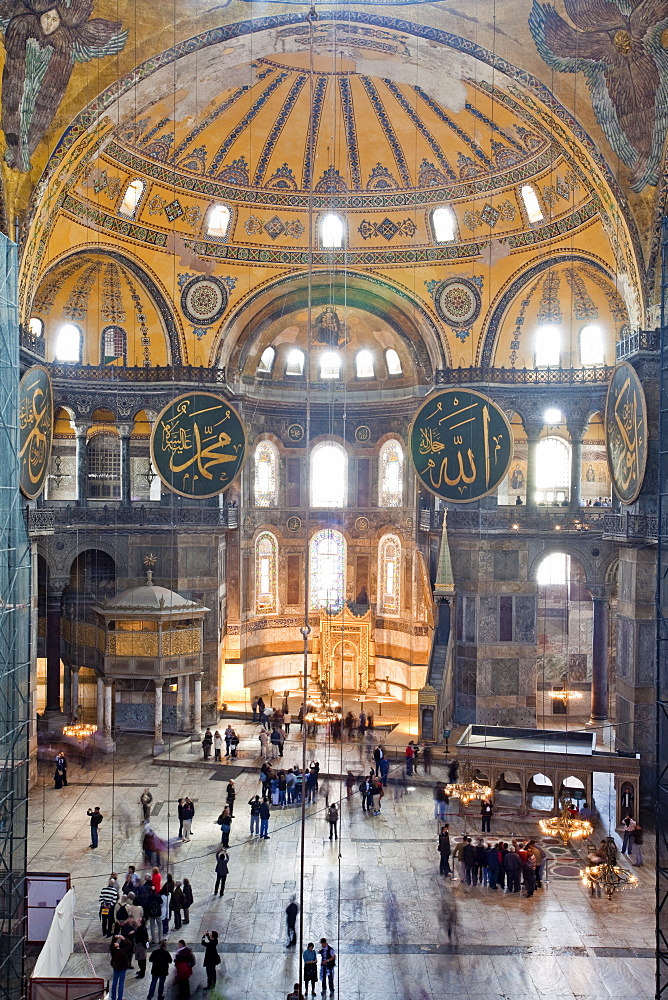 Byzantine architecture of Aya Sofya (Hagia Sophia), constructed as a church in the 6th century by Emperor Justinian, a mosque for years, now a museum, UNESCO World Heritage Site, Istanbul, Turkey, Europe