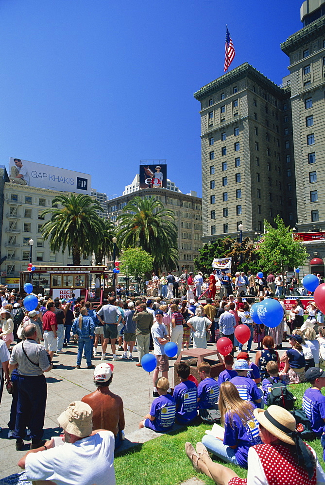 Crowds at the annual cable car bell ringing contest, in Union Square in downtown San Francisco, California, United States of America, North America