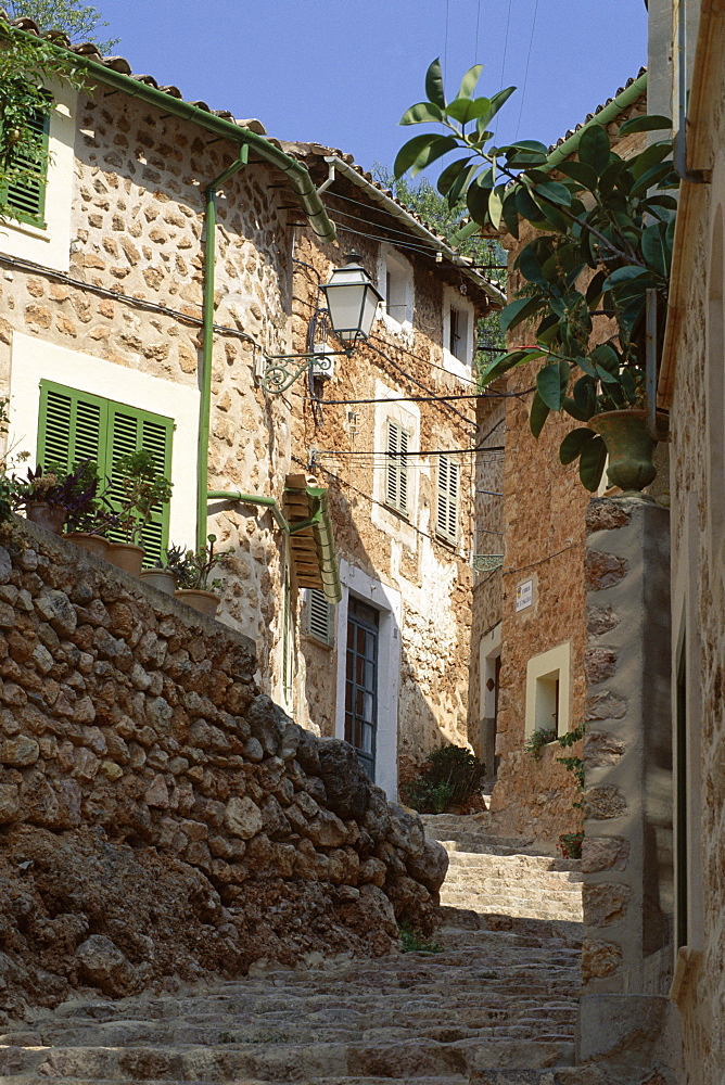 Village street, Fornalutx, near Soller, Majorca (Mallorca), Balearic Islands, Spain, Europe