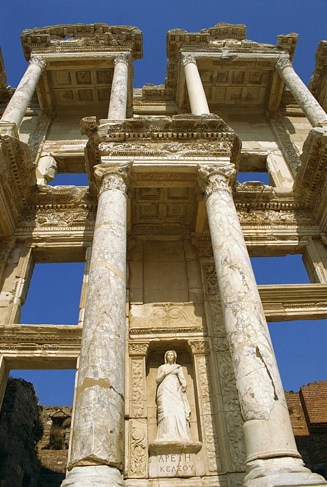 Statue of Virtue, Arete, on the facade of the Roman Library of Celsus dating from between 110 and 135 AD, at the archaeological site of Ephesus, Anatolia, Turkey, Asia Minor, Eurasia